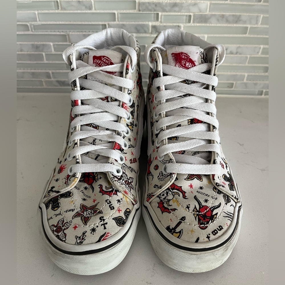 Vans Stranger Things Collection - Picture 2 of 11